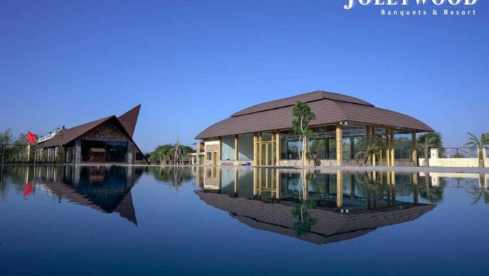 Jollywood Resort